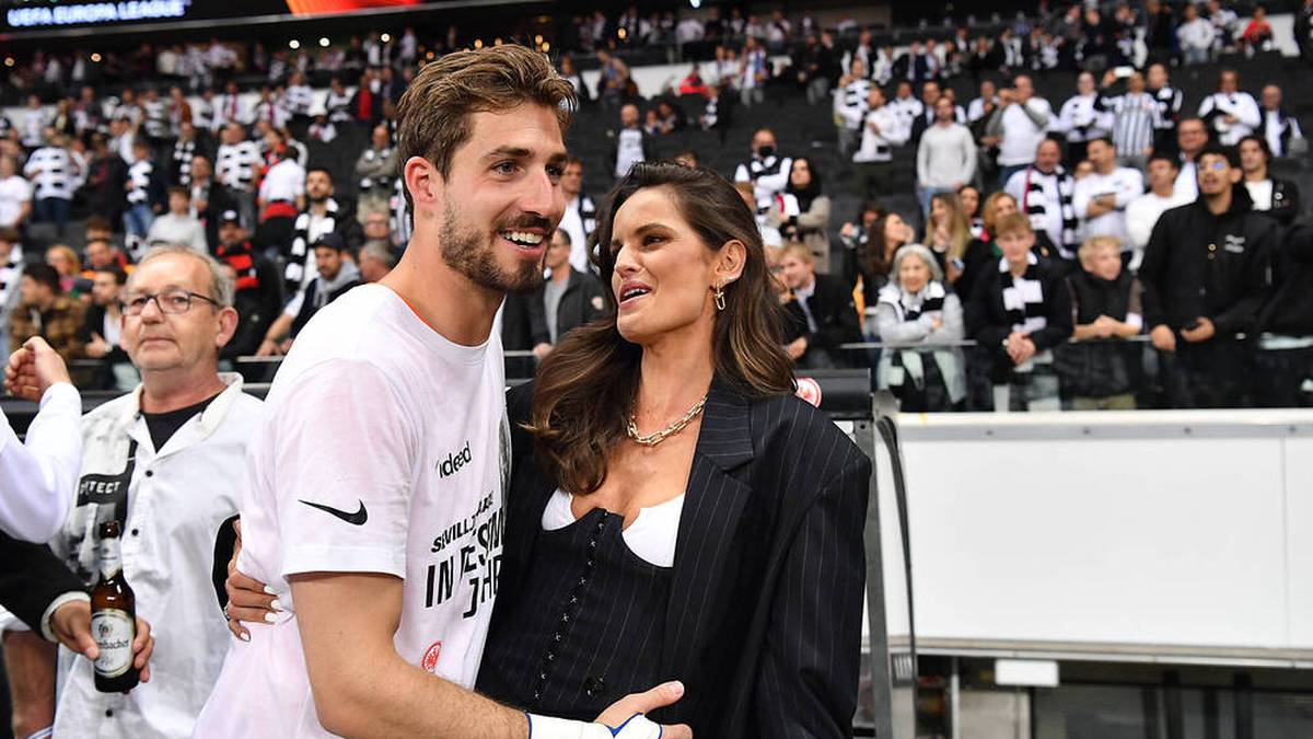 KEVIN TRAPP hat einen echten Superstar an seiner Seite. Izabel Goulart ist eines der bekanntesten Models der Welt.