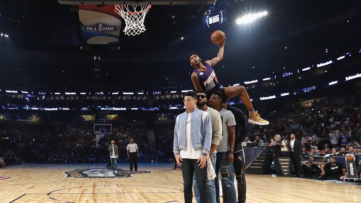 Derrick Jones Jr. von den Phoenix Suns zeigt direkt mit seinem ersten Versuch, warum er von vielen als Geheimfavorit gehandelt wurde