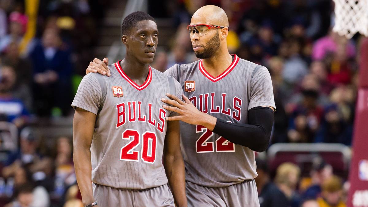 Was hecken Tony Snell (l.) und Taj Gibson das aus?