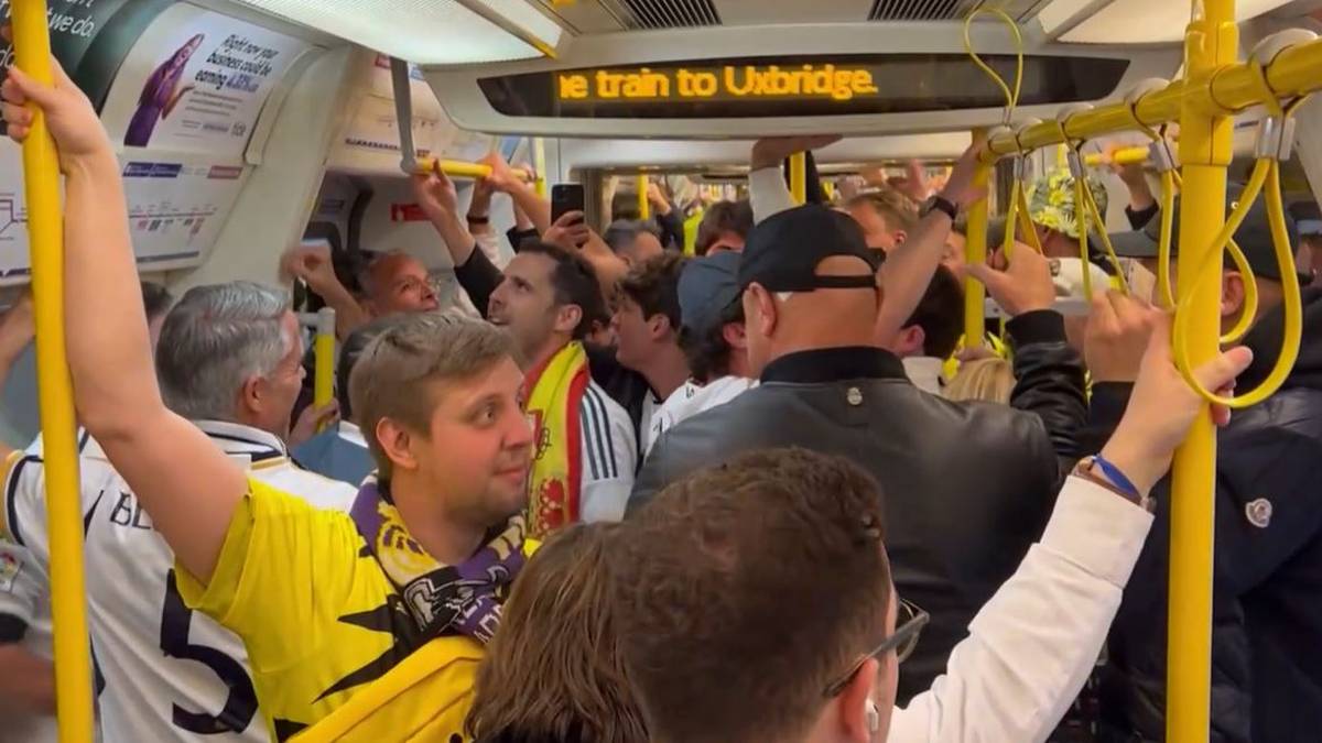 Die Fans von Borussia Dortmund und Real Madrid machen sich auf den Weg in Richtung Wembley Stadium. In der U-Bahn wird es stimmgewaltig.