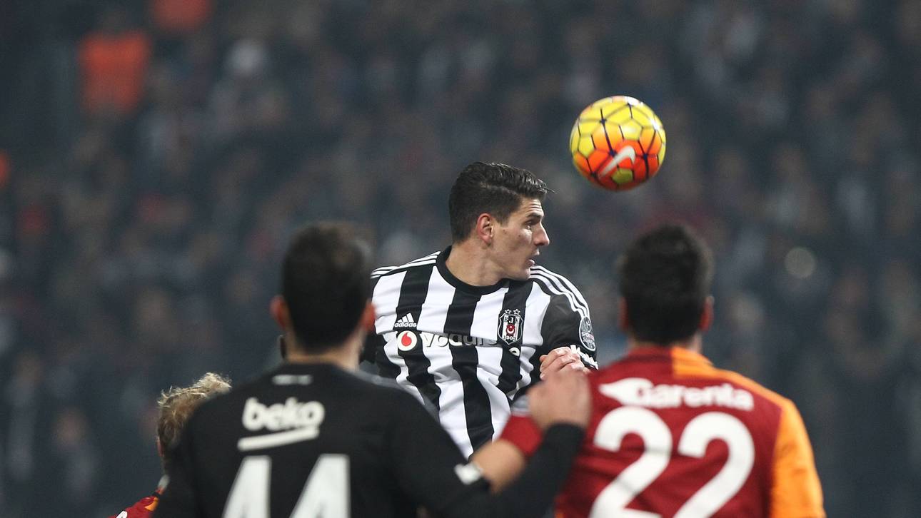 Gomez triumphiert über Podolski