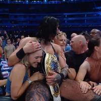 WWE-Megashow endet mit berührenden Szenen