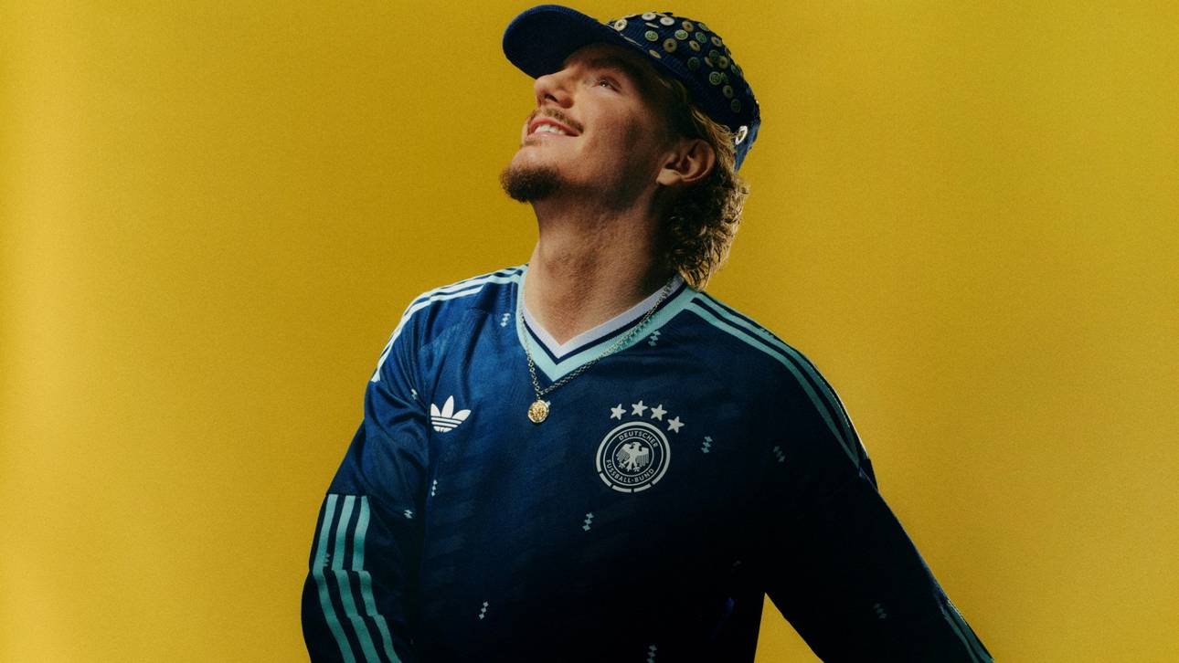 DFB-Team in Tiefblau: adidas präsentiert WM-Auswärtstrikot