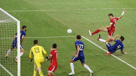 Thomas Müller trifft zum 2:0 für die Bayern gegen den FC Chelsea 