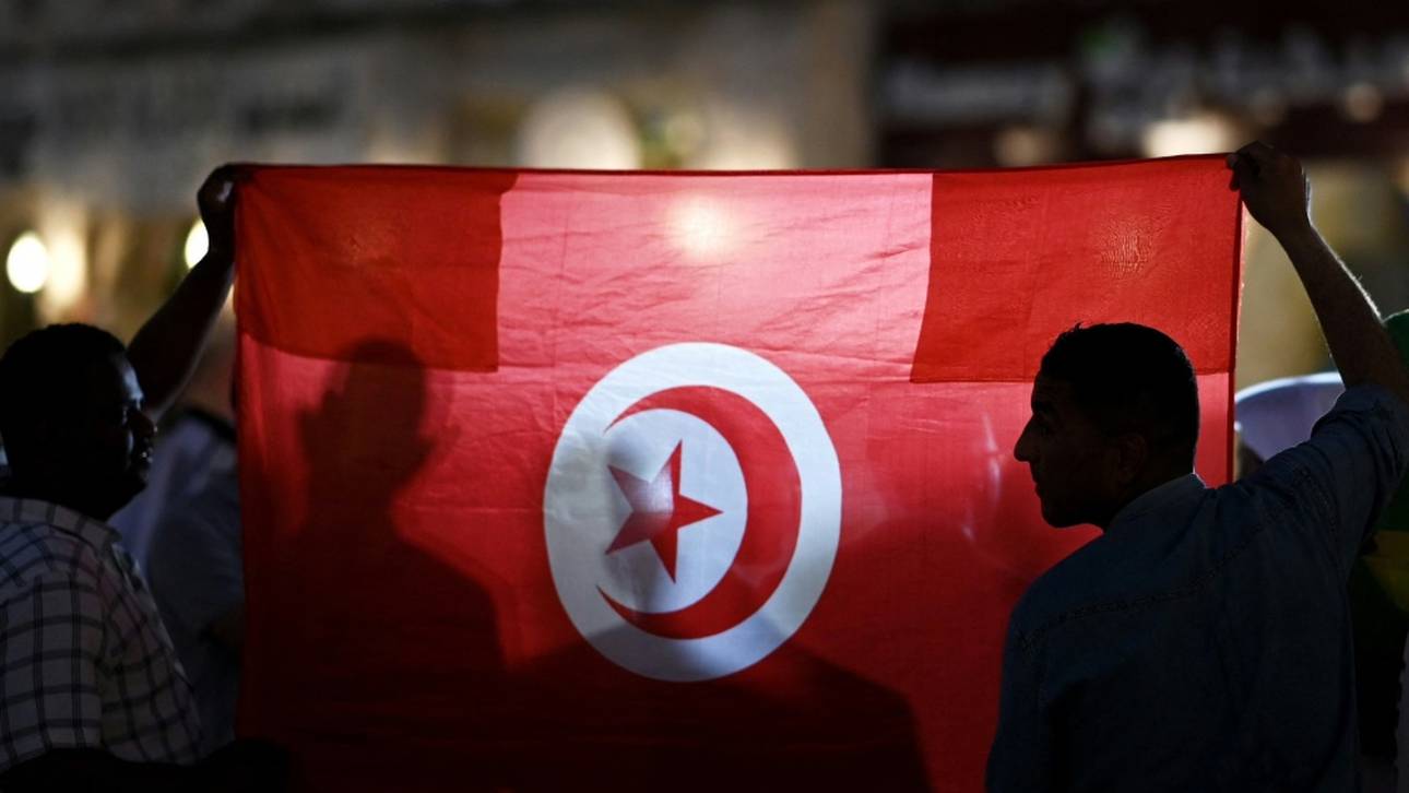 Nach Selbstanzündung: Tunesischer Profifußballer verstorben