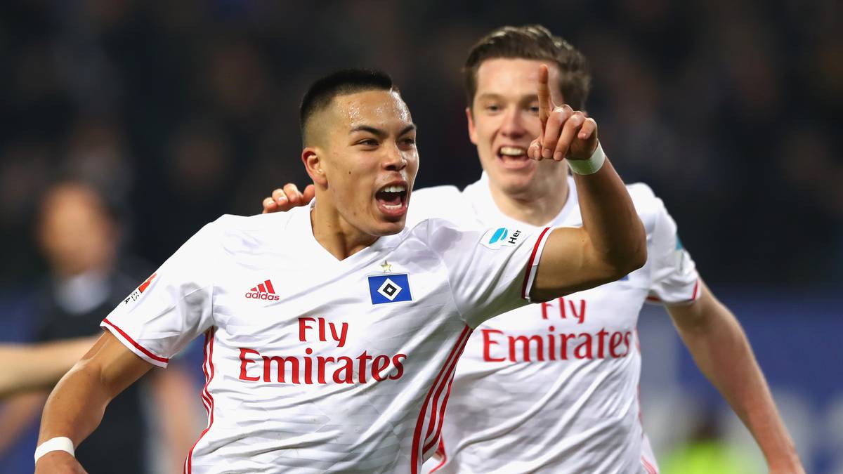 Zehn Minuten vor dem Ende trifft Hamburg dann doch noch. Bobby Wood kommt nach einer missglückten Abwehraktion der Borussia an den Ball, lässt Vestergaard aussteigen und vollstreckt