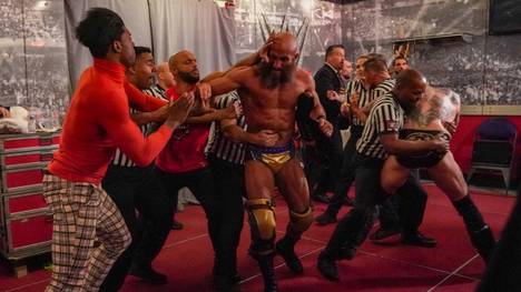 Am Ende von WWE NXT TakeOver: Phoenix flogen hinter den Kulissen die Fetzen