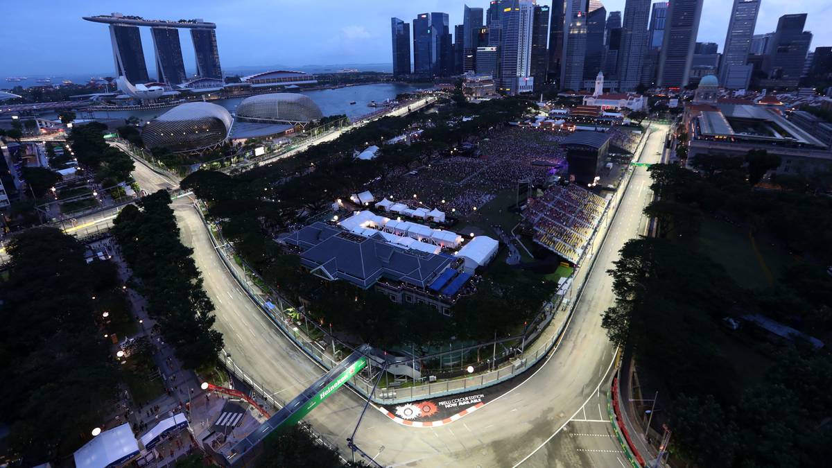 SINGAPUR/SINGAPUR (Marina Bay Street Circuit), 20. September, 14:10 Uhr: 2008 fand das erste Rennen in Singapur statt - damals das erste Mal überhaupt bei Dunkelheit. Gemessen an der Netto-Fahrtzeit zählt das Rennen zu den längsten der Saison