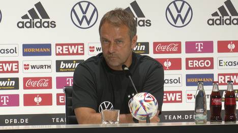 Aufgrund der Herz-Geste bei der EM 2021, wurde Leon Goretzka von den ungarischen Fans ausgepfiffen. Kurz vor dem Nations League gegen Ungarn bezieht Hansi Flick Stellung zu dem Thema. 