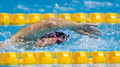 Eine Schwimmerin stellt einen neuen Weltrekord auf - doch dieser bleibt zunächst unbemerkt