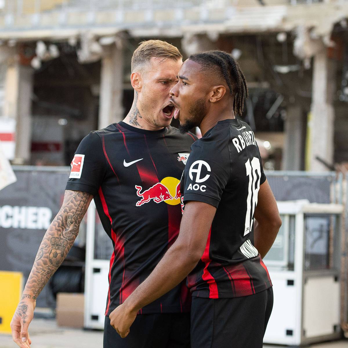 RB Leipzig gelingt kein Sieg beim Debüt von Neuzugang David Raum. Stuttgarts Torwart Müller hält den Punkt für den VfB fest.