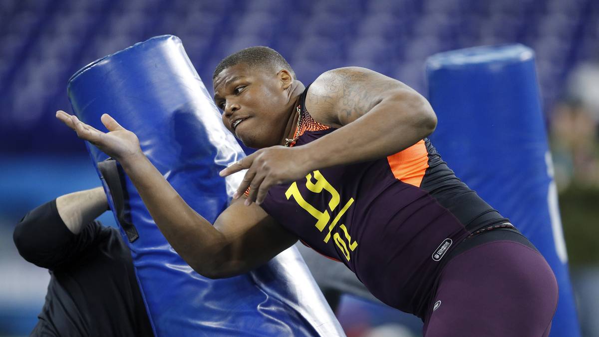 Pick Nr. 3 - QUINNEN WILLLIAMS (Defensive Tackle, Alabama) - New York Jets: Williams ist ein Freak, der Albtraum einer O-Line mit Power und Raffinesse, der beste Spieler im Draft. Aber er ist auch eine Sicherheitsvariante des GM. Einen Linebacker hätten die Jets besser gebrauchen können