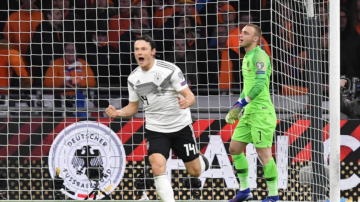 Was für ein Finish! Deutschland feiert einen späten Sieg in den Niederlanden und damit einen Auftakt nach Maß in die EM-Qualifikation. Nico Schulz sorgt kurz vor dem Ende für schwarz-rot-goldene Ekstase