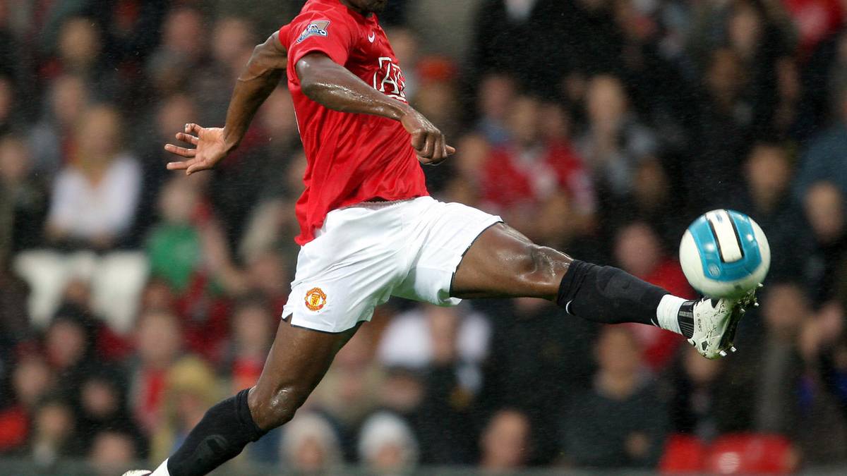 LOUIS SAHA: Der französische Stürmer knipste von 2004 bis 2008 im Old Trafford und konnte neben zwei Meisterschaften auch 2008 die Champions League mit den "Red Devils" holen 