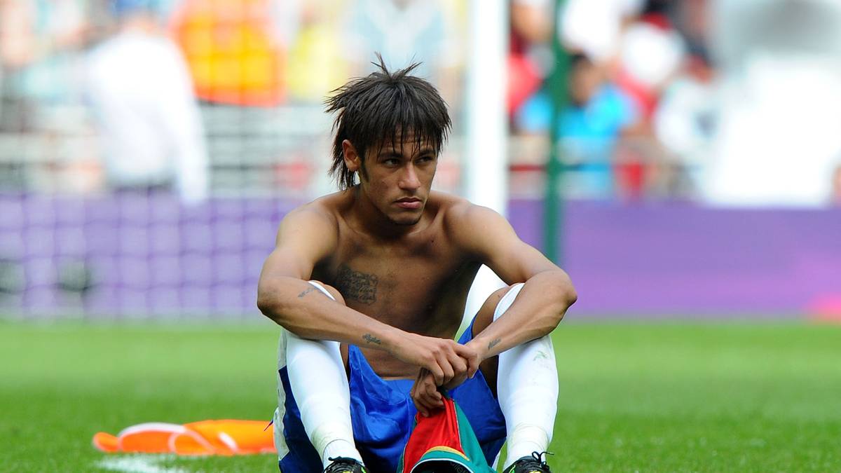 Auch bei der Niederlage im Finale des olympischen Fußballturniers gegen Mexiko im August 2012 ist Neymar mit dem Retrolook unterwegs
