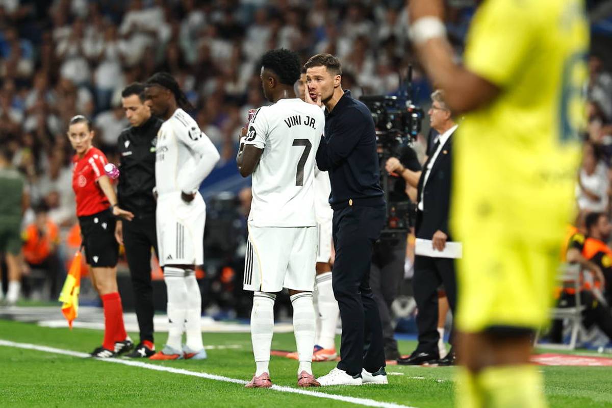 Xabi Alonso analysiert den Sieg von Real Madrid gegen den FC Villarreal. Ein Sonderlob erntet dabei Vinícius Júnior - und das nicht nur aufgrund seiner Tore.