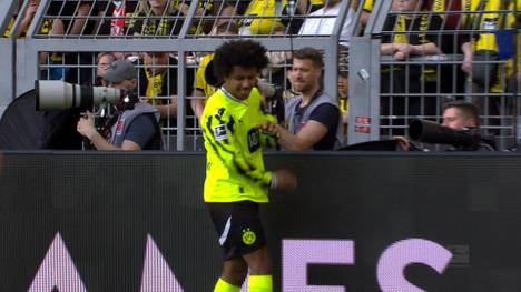 Karim Adeyemi auf 180! Bei der Heimniederlage gegen den FC Augsburg lässt sich der BVB-Spieler zu wüsten Beleidigungen hinreißen.
