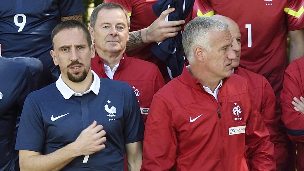 Deschamps plant nicht mit Ribery