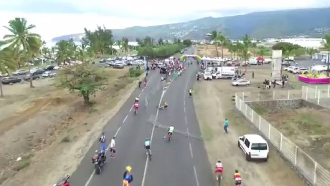 Skandal: Sturz durch Zaun-Attacke