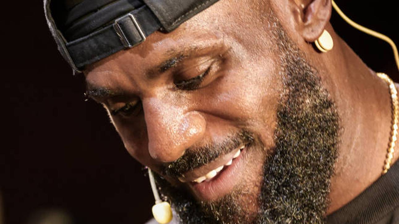 LeBron-Zögern befeuert Diskussionen