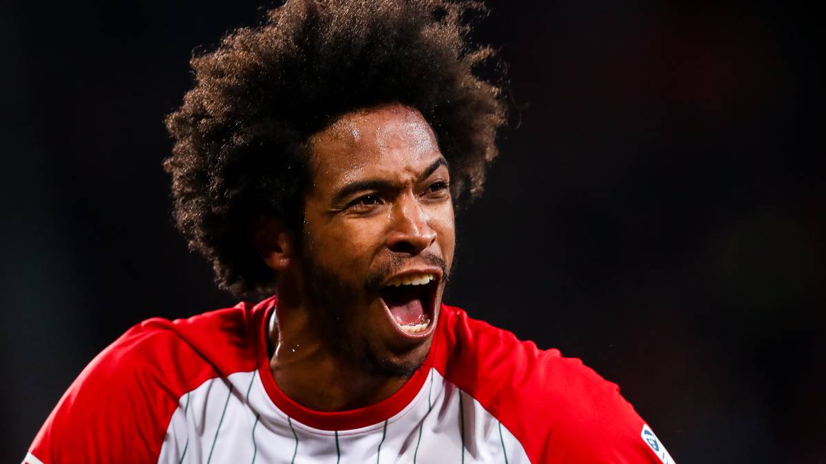 CAIUBY: 22 Tage lang lässt der 30-Jährige seine Mitspieler und die Verantwortlichen beim FCA warten. Denn der Mittelfeldmann bleibt länger im Urlaub in seiner Heimat. Der Grund: Offiziell um "private Dinge" zu regeln