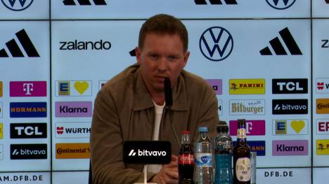 Bundestrainer Julian Nagelsmann hat überraschend Anton Stach in den Kader der deutschen Nationalmannschaft berufen. Auf der Pressekonferenz erklärt er die Nominierungen von Stach und Pascal Groß.