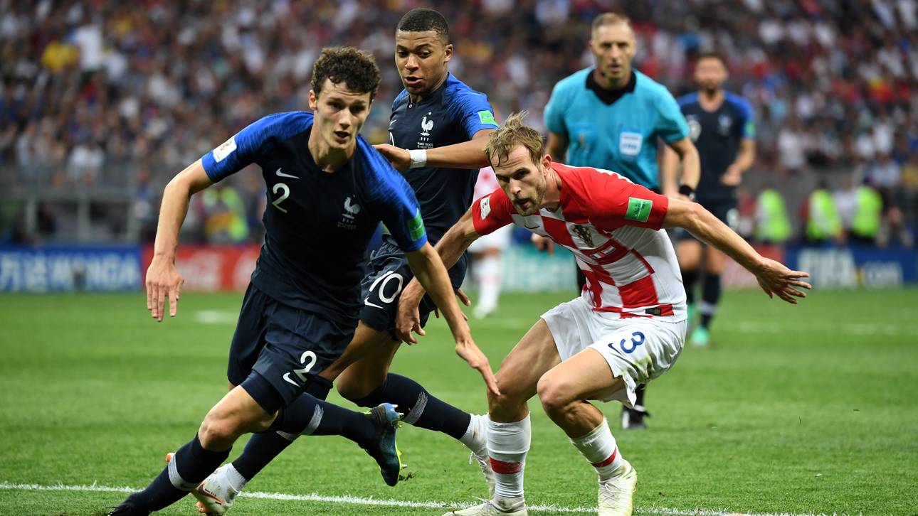 Reschke kündigt Pavard-Wechsel an