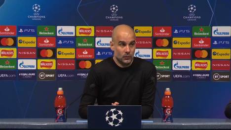 Der Linienrichter holte sich von BVB-Star Erling Haaland ein Autogramm im Spielertunnel. Man Citys Trainer Pep Guardiola sieht die skurrile Aktion gelassen.