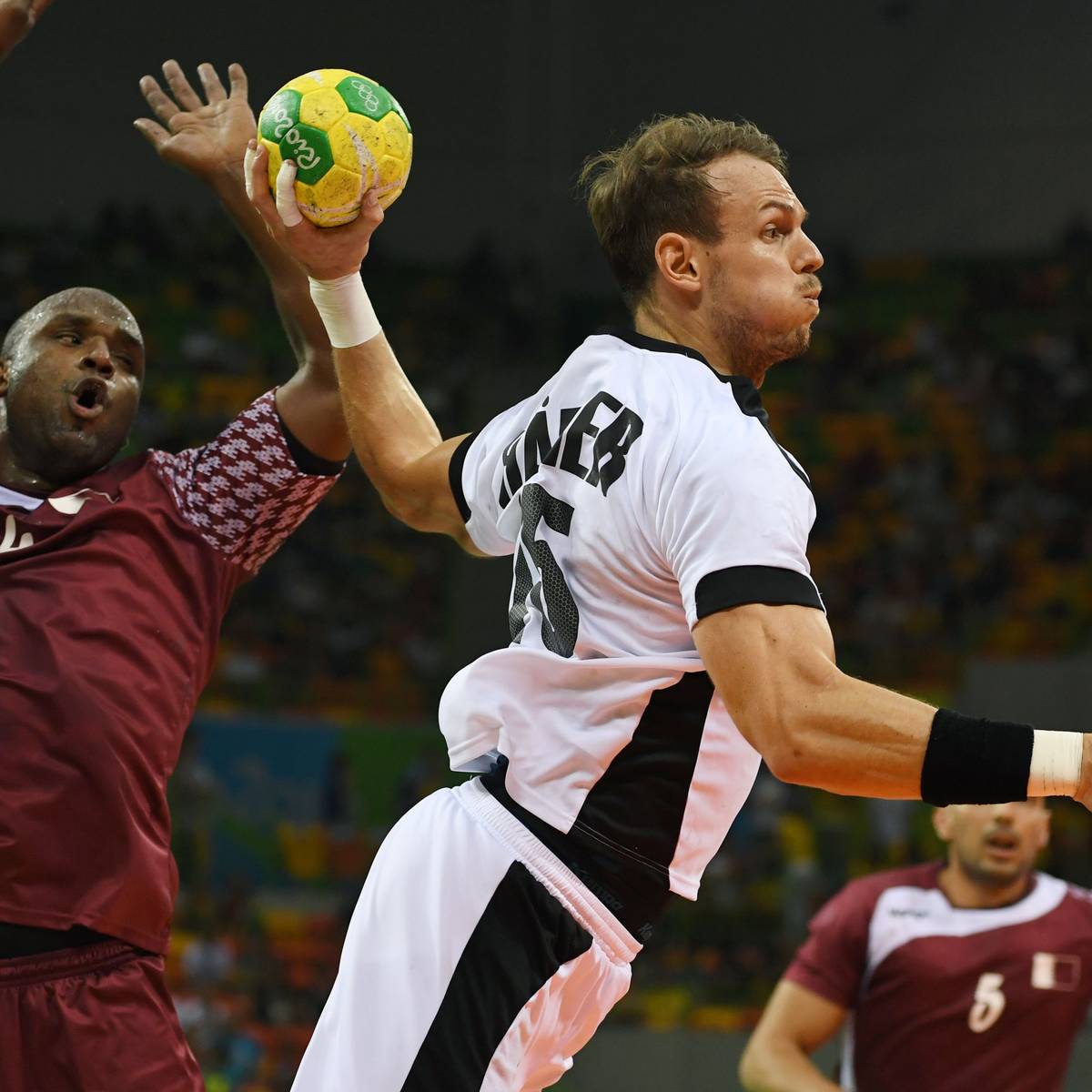 Handball bei Olympia Deutschland zieht gegen Katar ins Halbfinale ein