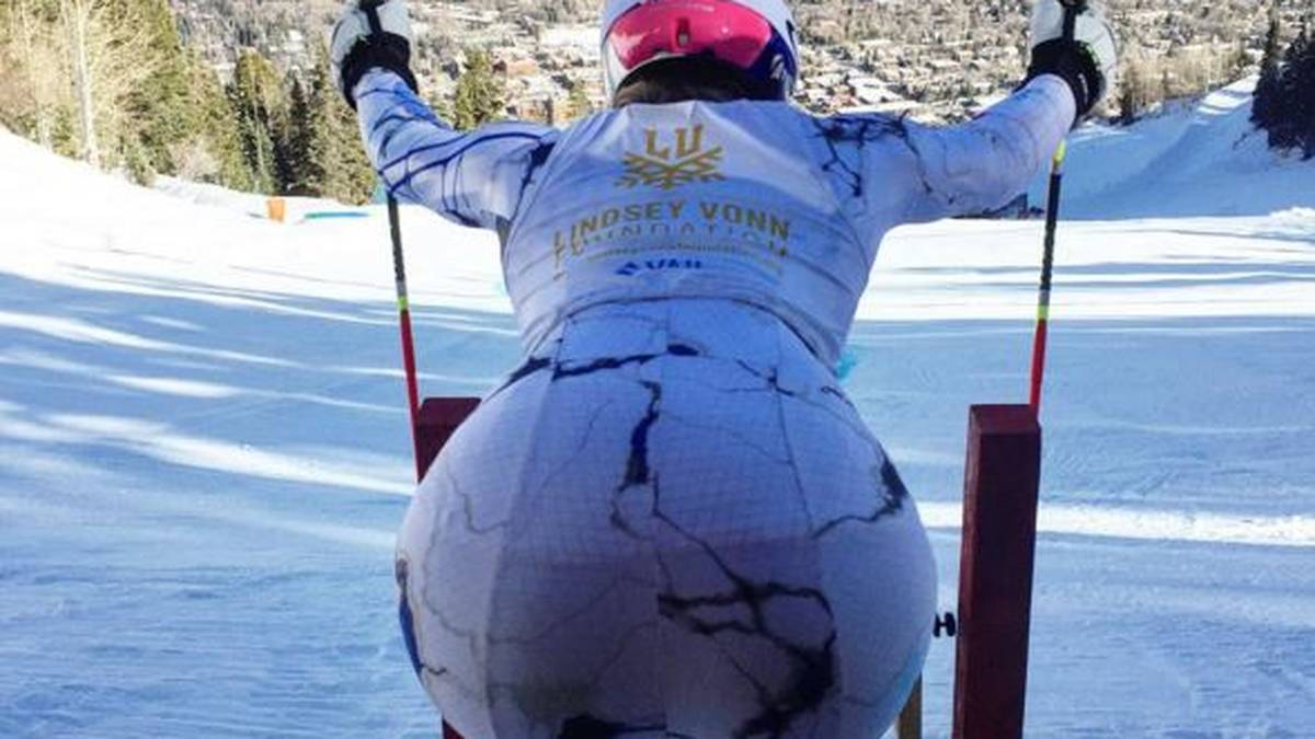 In den sozialen Netzwerken geizt Vonn nicht mit ihren Reizen. Vor dem Ski-Wochenende in Aspen postet die provokante Sportlerin ein Foto von sich und ihrem Hinterteil. Ihre Follower lässt sie über den Zustand ihres Allerwertesten abstimmen und erntet überwältigende Komplimente
