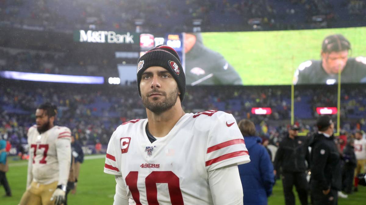 Ein Spieler, der die 49ers wieder zu sportlichen Erfolgen führen sollte, war Quarterback Jimmy Garoppolo, der von den New England Patriots kam. Nachdem er die Position des Starting Quarterbacks ergattert hatte, lief es auch für die 49ers besser. Belohnt wurde er mit einem Mega-Vertrag