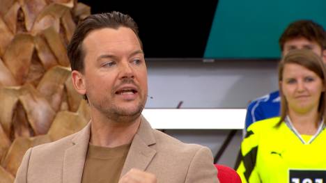 Vor ein paar Monaten bezifferte Bayerns Ehrenpräsident Uli Hoeneß die Chancen auf einen Verbleib von Sportvorstand Max Eberl auf 60:40. Mittlerweile hat Hoeneß seine Aussage revidiert - zu Recht, wie Florian Plettenberg im SPORT1 Doppelpass findet.