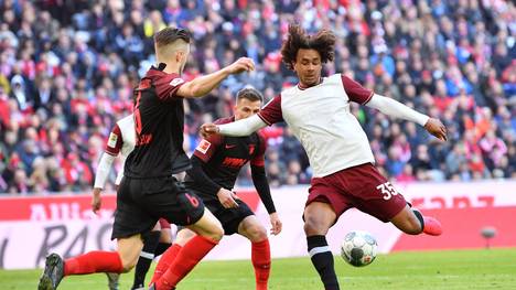 Vor rund zwei Wochen wird Joshua Zirkzee in einem Bericht als unmotiviert abgestempelt. Jetzt wehrt sich der 18-Jährige. 