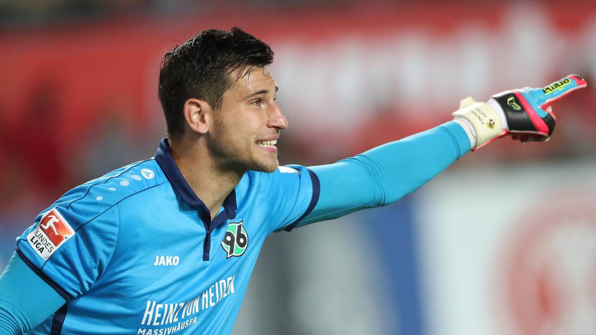 1. PLATZ: Philipp Tschauner (Hannover 96): Weisse Westen: 16 - Gegentore: 29