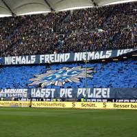 Die Fans des Hamburger SV haben heftig auf den Polizeieinsatz am vergangenen Wochenende reagiert.