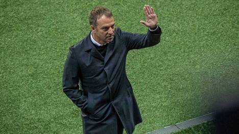 Hansi Flick will den FC Bayern München zum Saisonende verlassen. Das verkündet der Trainer nach dem Bundesliga-Spiel gegen Wolfsburg.