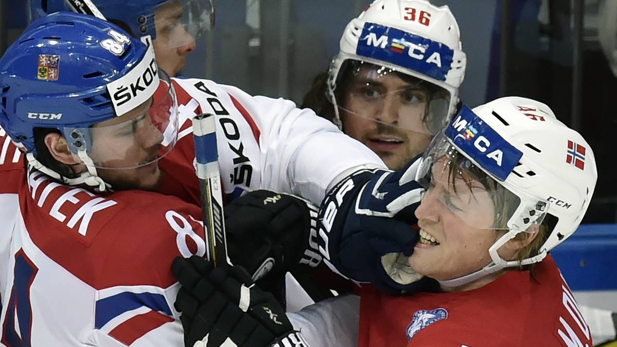 Die Norweger suchen gegen die Tschechen vermehrt die direkte Konfrontation. Die Tschechen lassen sich nicht zweimal bitten und nehmen diese Herausforderung mit Nachdruck an