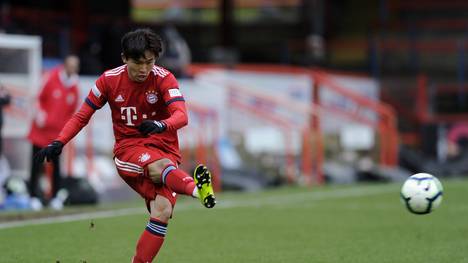 Woo-Yeong Jeong kann mit dem FC Bayern II in Schweinfurt die Meisterschaft perfekt machen