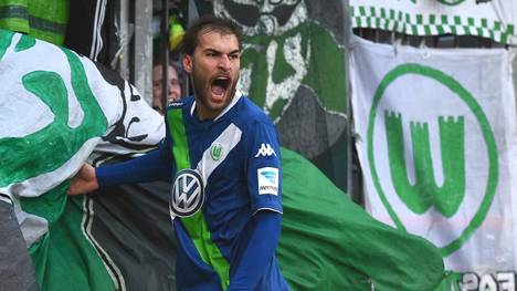 Bayer 04 Leverkusen v VfL Wolfsburg - Bundesliga Bas Dost