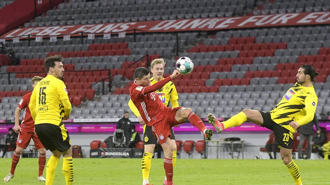 Robert Lewandowski in duel with BVB