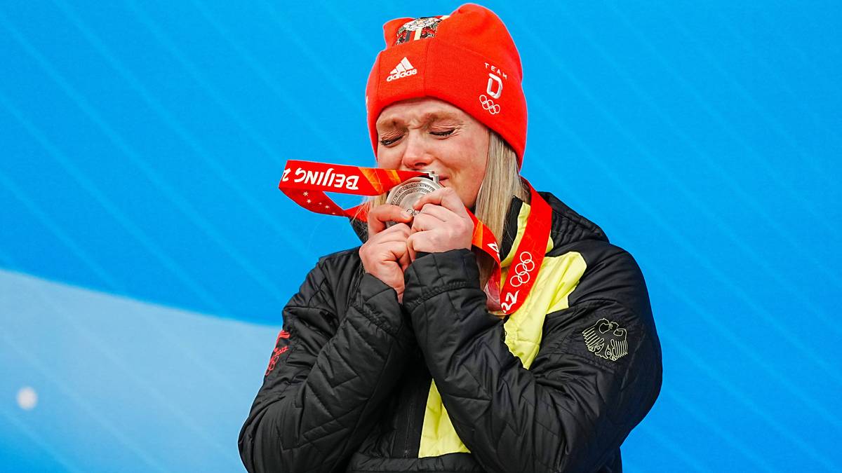 Die Olympischen Winterspiele in Bejing enden für das deutsche Team mit einem hervorragenden zweiten Platz im Medaillenspiegel. Sport1 zeigt alle Medaillengewinner im Überblick. 