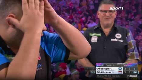 Gary Anderson sorgt im Ally Pally für den nächsten Höhepunkt: Der Schotte wirft acht perfekte Darts und somit fast einen Neun-Darter. Das wilde Duell mit Jermaine Wattimena wird kurz darauf noch verrückter ...