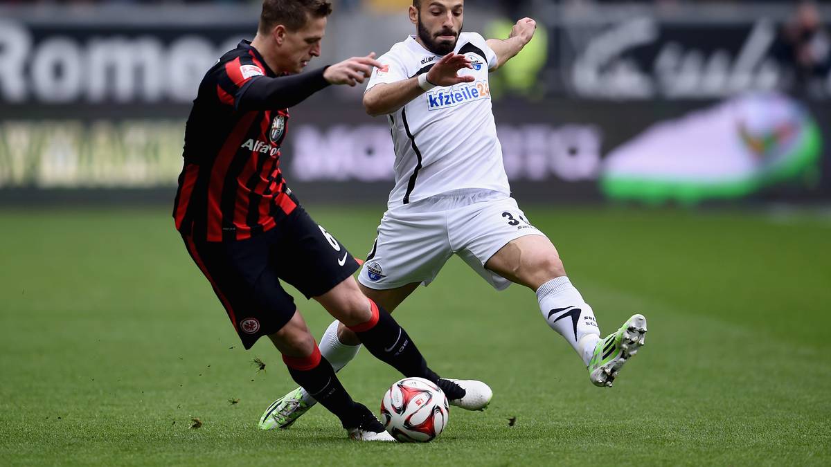Gerade erst hat Bastian Oczipka seinen Vertrag verlängert, jetzt dreht der Frankfurter auf dem Platz auf