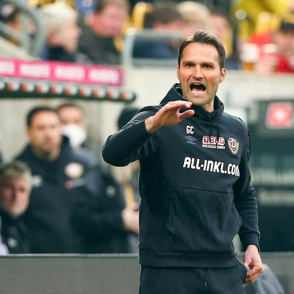 Dynamo Dresden hat sich nach dem Abstieg in die 3. Fußball-Liga von Trainer Guerino Capretti getrennt.