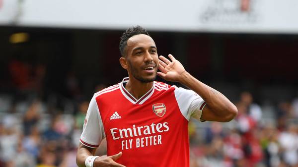 LONDON, ENGLAND - JULY 28: Pierre-Emerick Aubameyang of Arsenal celebrates his goal to make it 1-0 during the Emirates Cup match between Arsenal and Olympique Lyonnais at the Emirates Stadium on July 28, 2019 in London, England. (Photo by Michael Regan/Getty Images)