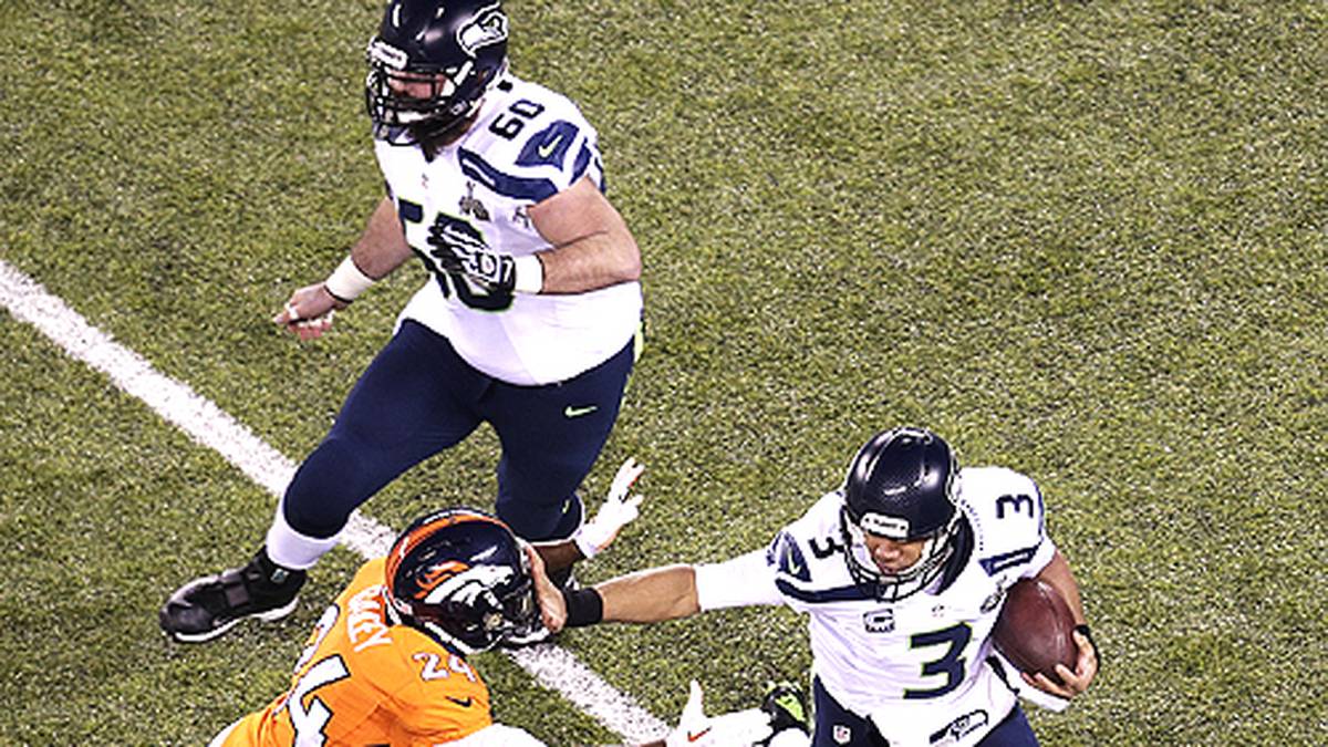 Der junge Spielmacher Russell Wilson liefert eine erstaunlich coole Vorstellung ab. Mit Läufen und Pässen kontrolliert er mit Seattles Offense den Ball und vermeidet Fehler