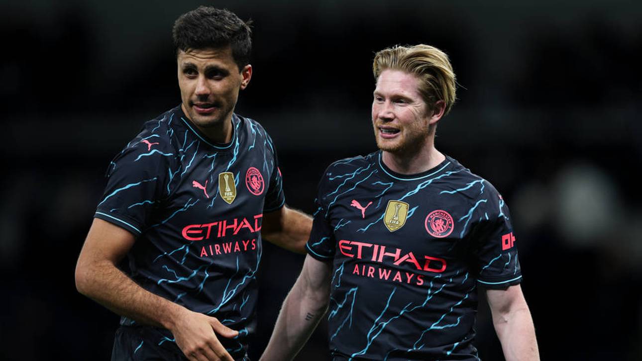 Rodri (l.) soll bei Manchester City eine Gehaltsverdopplung bekommen