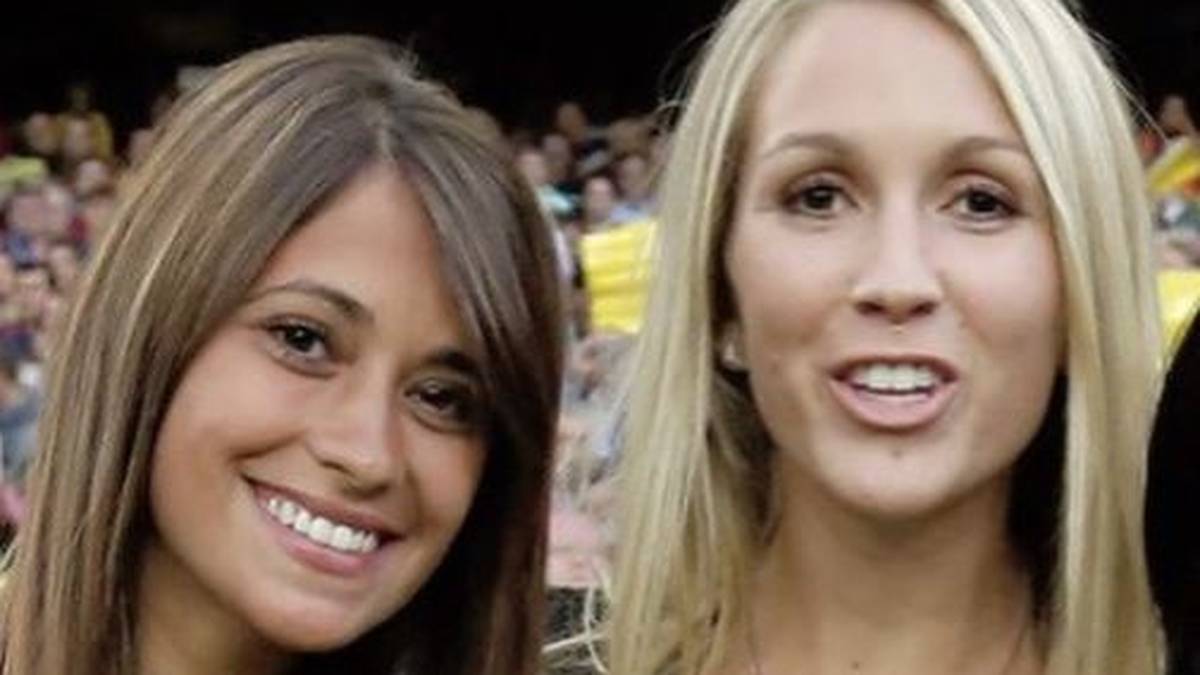 Sofia Balbi (r. neben Messis Antonella) - Luis Suarez (FC Barcelona)