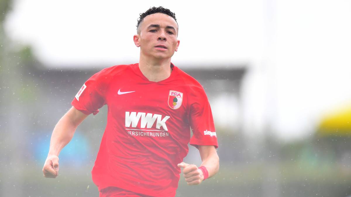 PLATZ 14 - FC AUGSBURG: 74,95 Euro