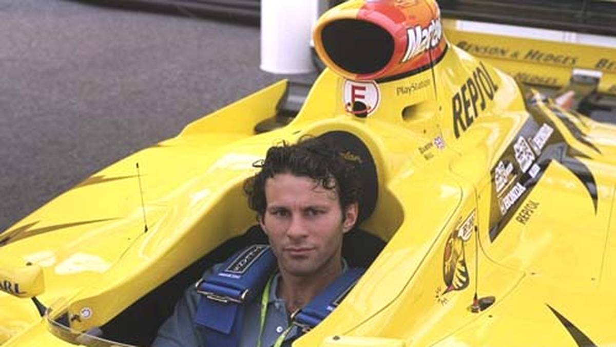 Kurzer Ausflug in den Formel-1-Zirkus: Ryan Giggs im Cockpit von Damon Hills Jordan